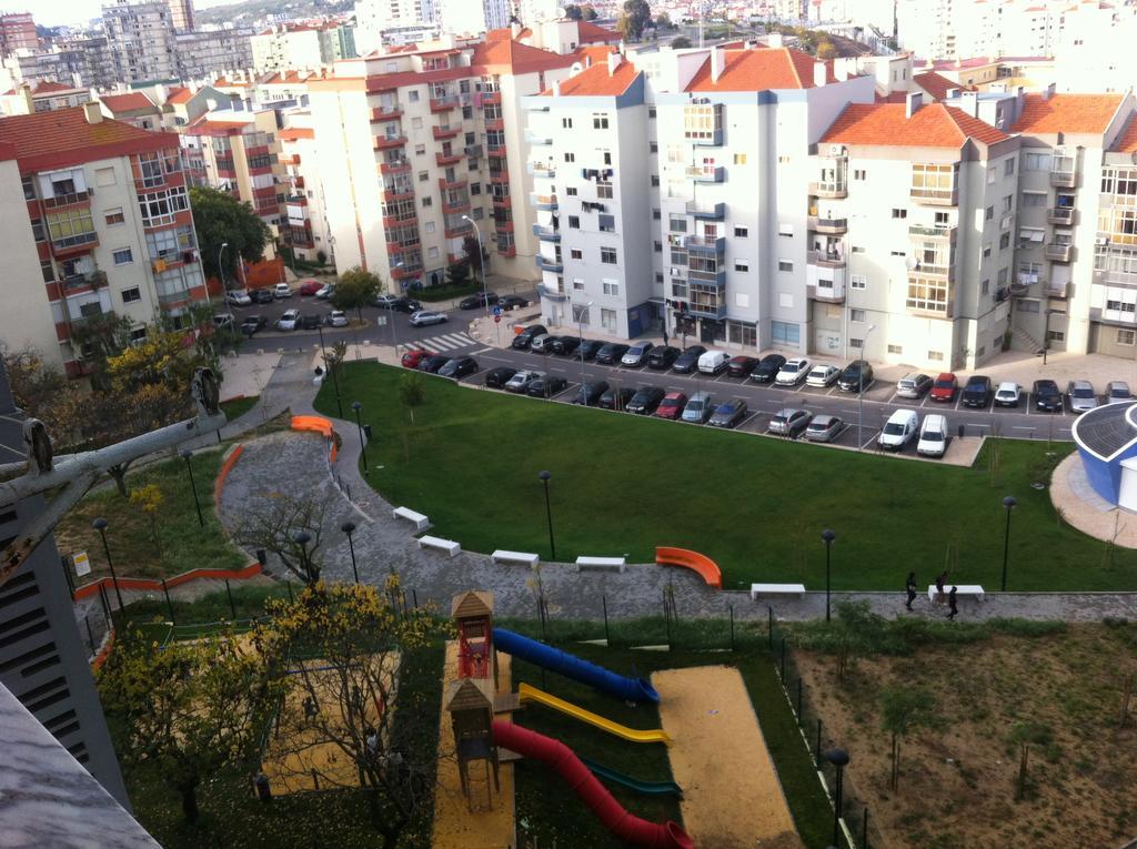 Ferienwohnung In Bed with Lisbon 5N Amadora Exterior foto