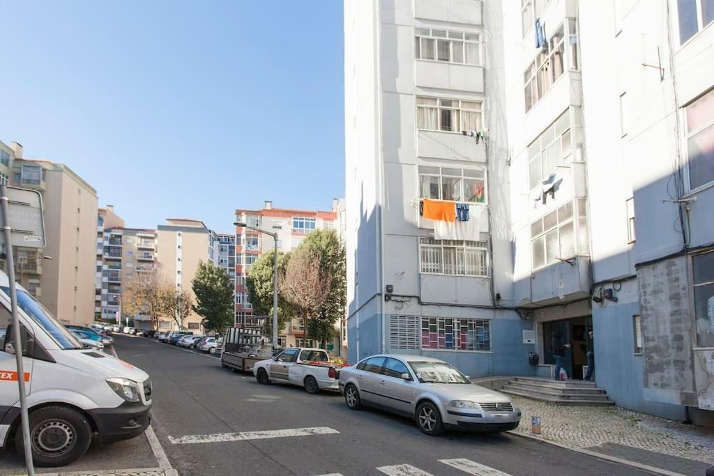 Ferienwohnung In Bed with Lisbon 5N Amadora Exterior foto